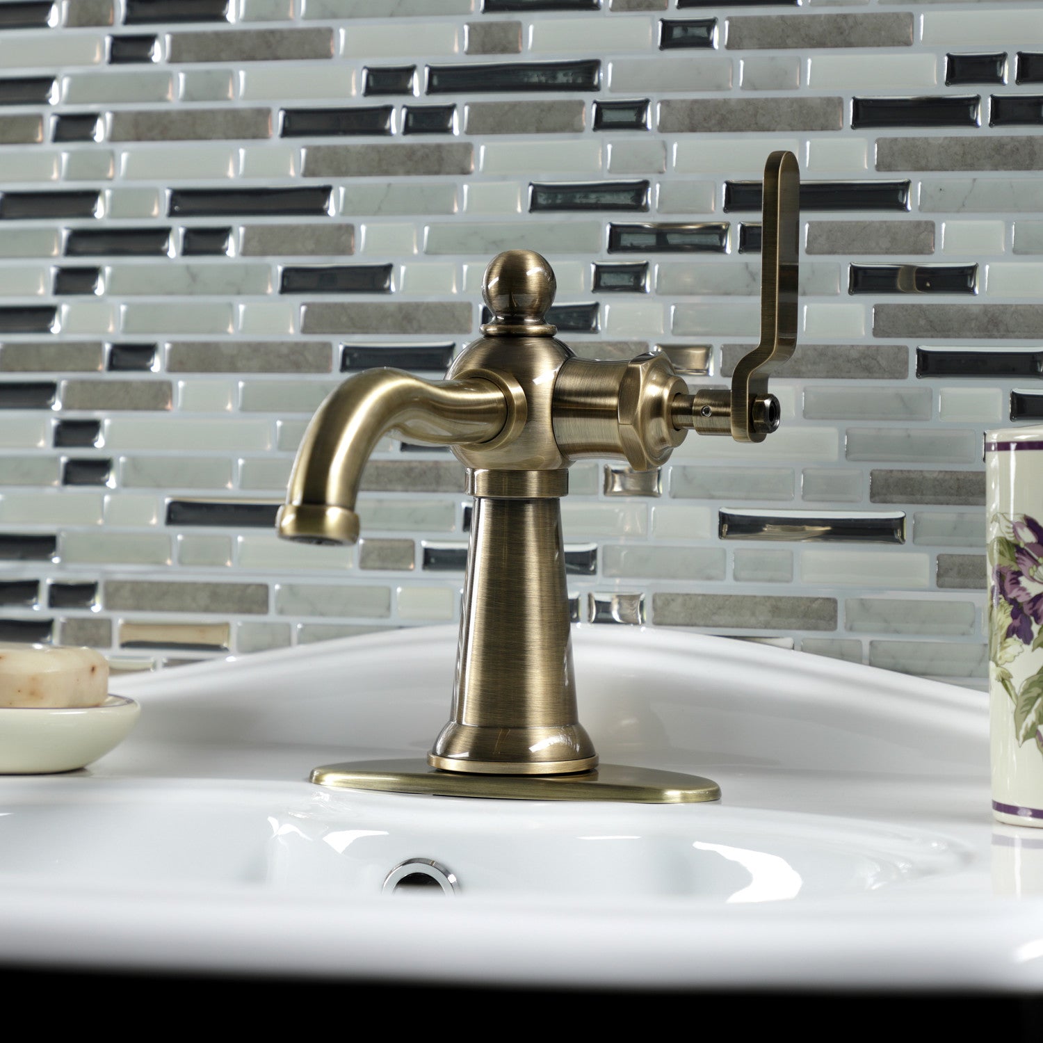 Kingston Tulare KSD3543KL - Knight One-Handle 1-Hole Bathroom Faucet with Deck Plate and Push Pop-Up Drain, Antique Brass — thumbnail 3